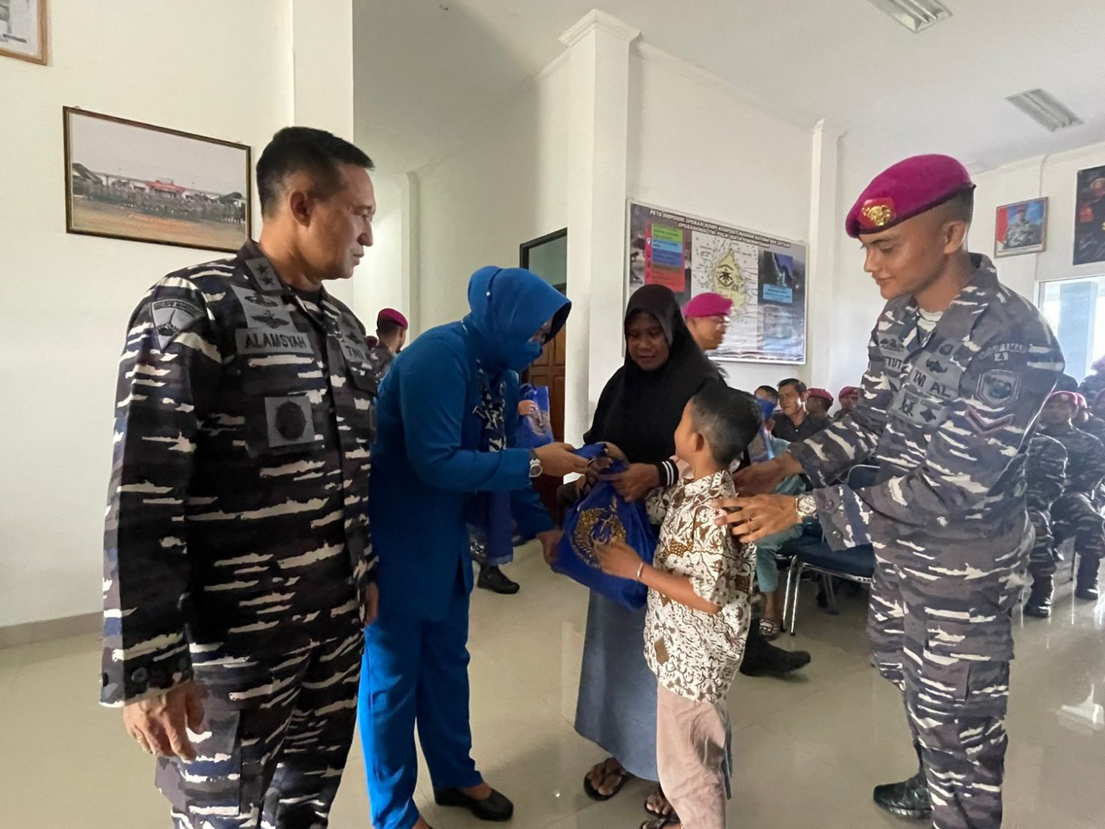 Aspotmar Kasal Mayjen TNI (Mar) Nur Alamsyah berkunjung ke Pulau Sekatung, Jumat (31/3/2023). Foto: indomaritim.com/TNI AL