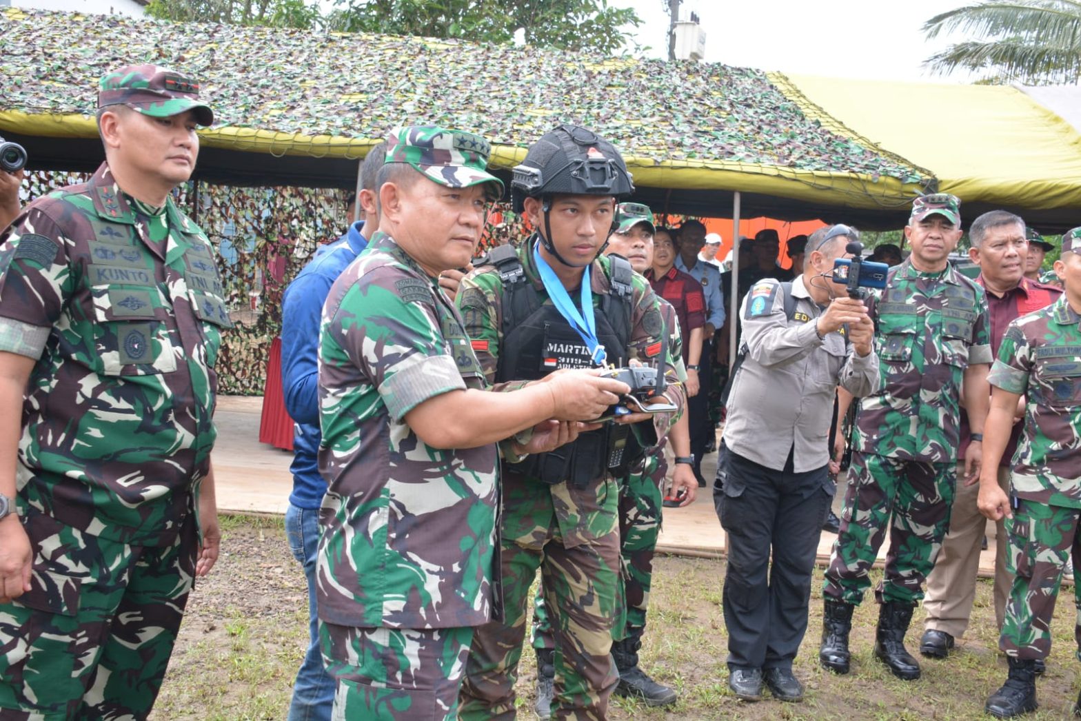 KASAD Dudung Abdurachman Tinjau Latihan Pra Tugas Yonif 310/KK