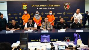 Direktorat Reserse dan Kriminal Umum Polda Metro Jaya telah menahan tiga tersangka yakni MA, HA dan HS yang merupakan pemilik dan Direktur PT NSWM. Foto: indomaritim.com/Kemenag