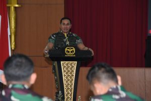 Mayjen TNI Iwan Setiawan Tutup Rapat Pimpinan Kopassus 2023 di Bandung