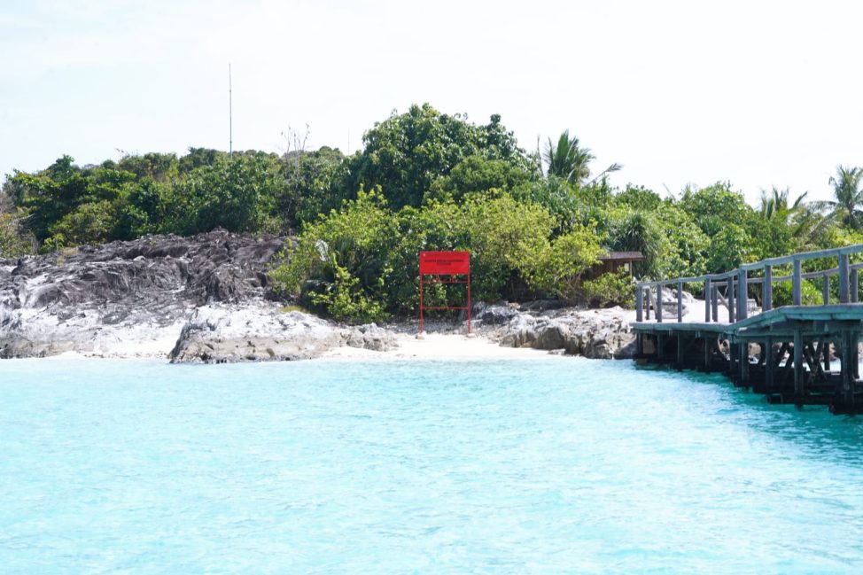 KKP Segel Resort dan Wisata Tak Berizin milik PT. PB di Anambas, Riau, Jumat (10/3/2023). Foto: Humas DITJEN PSDKP