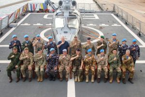 KRI Frans Kaisiepo-368 bertemu dengan United Nations Military Staff Committee di Beirut, Selasa (21/3/2023). Foto: TNI AL