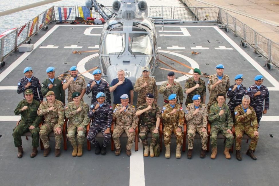 KRI Frans Kaisiepo-368 bertemu dengan United Nations Military Staff Committee di Beirut, Selasa (21/3/2023). Foto: TNI AL