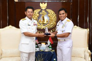 Aparat, Daerah, Danlantamal, Dewan Pers, DPR RI, Indonesia, Institut, Internasional, KASAD, KASAL, Keamanan, kodim, Komandan, Korem, Lantamal, Maritim, Militer, Nasional, Panglima TNI, Polres, POLRI, Prajutit, Pramuka, PWI, Raider, RI, Satgas, TNI, TNI AL, Wartawan, Yonif,