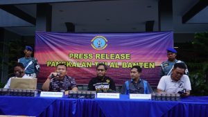 Konferensi Pers Lanal Banten Gagalkan Pengiriman 2 Juta Batang Rokok Ilegal, Sabtu (12/3/2023)