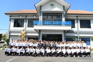 Lanal Banyuwangi Berangkatkan Pemuda Pemudi Terbaik Menuju Panda Lantamal V Surabaya