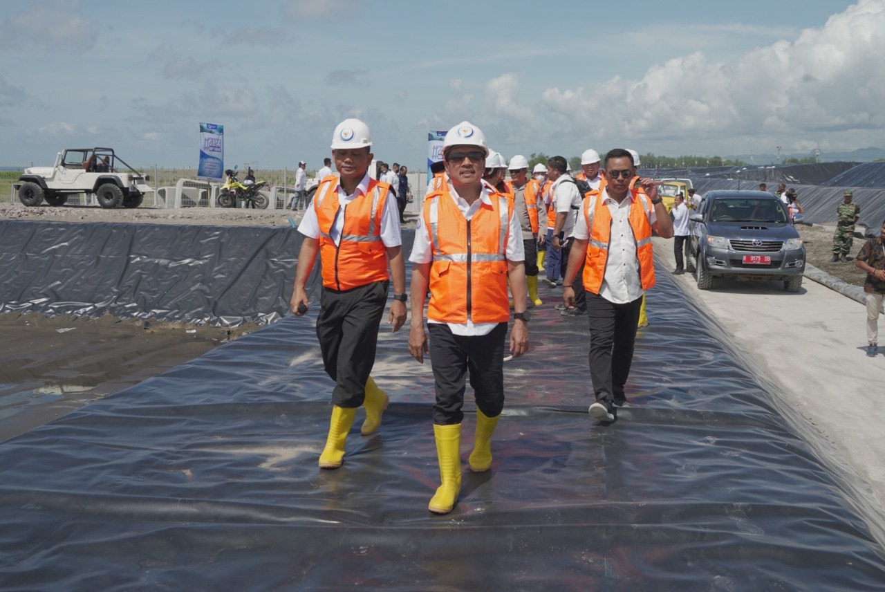 Menteri Trenggono Tinjau Kesiapan Tambak Udang Modern Terbesar di Indonesia, Jumat (13/1/2023)