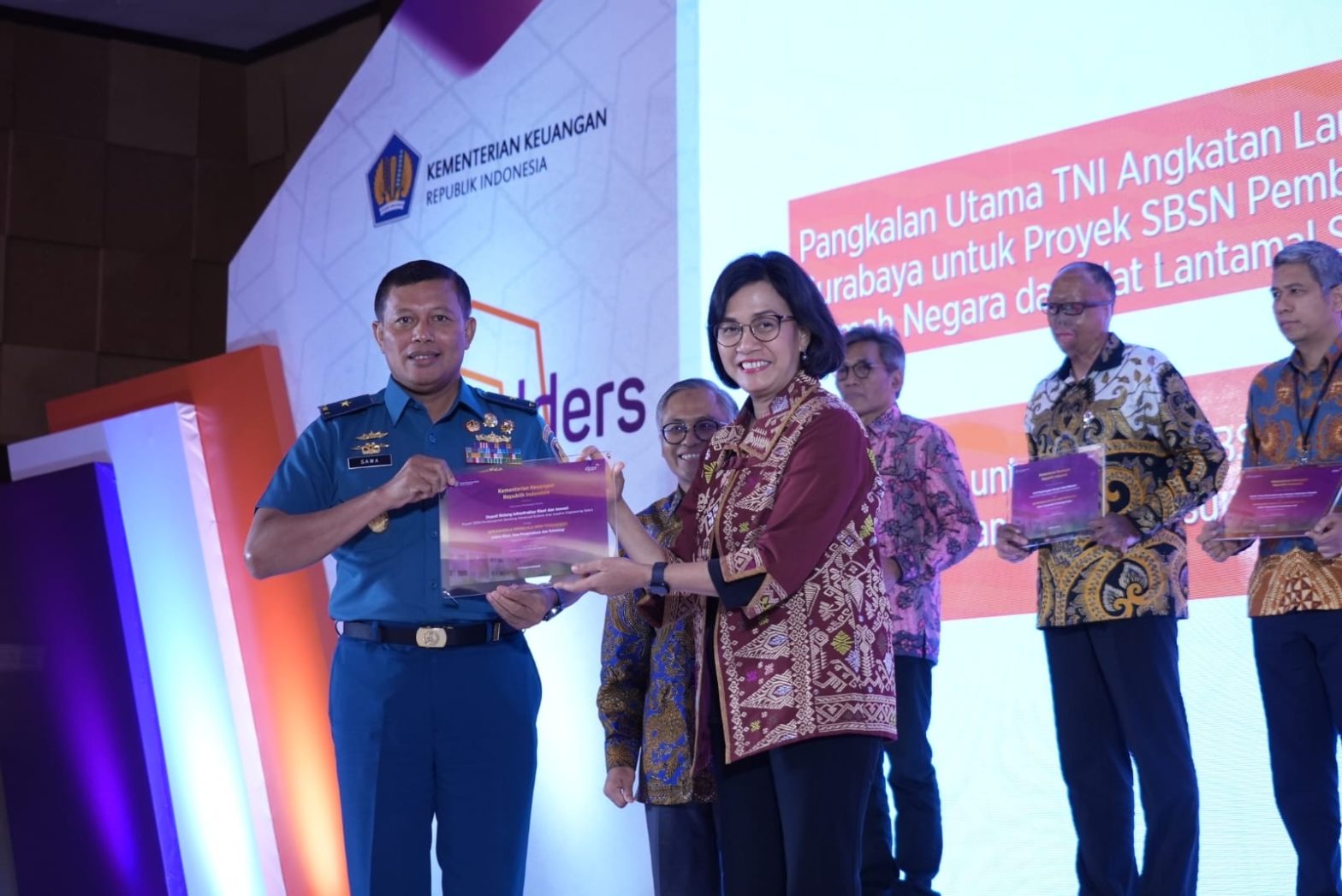 TNI AL Raih Penghargaan Pengelola Surat Berharga Syariah Negara Terbaik