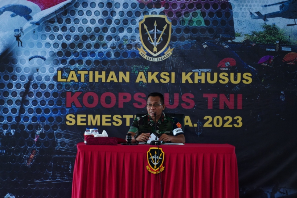 Wadan Koopssus TNI Brigjen TNI (Mar) Supriyono Buka Latihan Aksi Khusus Koopssus di Mabes TNI Cilangkap, Kamis (8/6/2023).