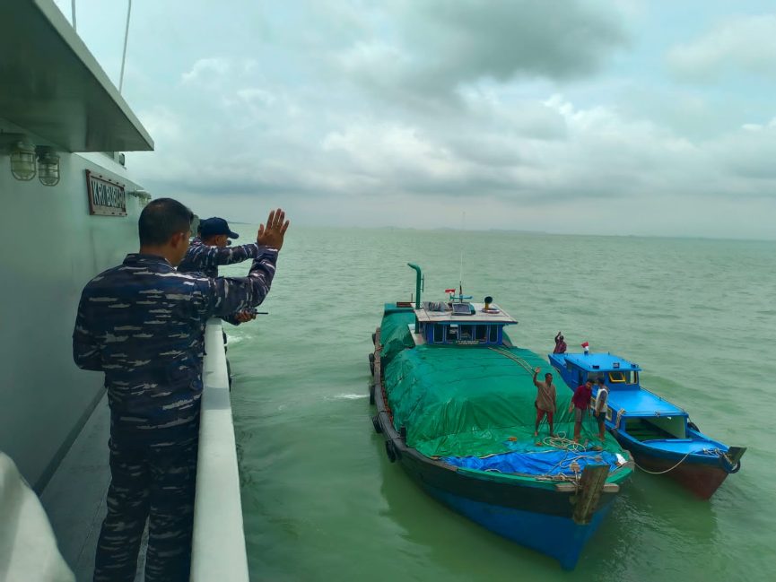 TNI AL Himbau Masyarakat Waspada Cuaca Ekstrim