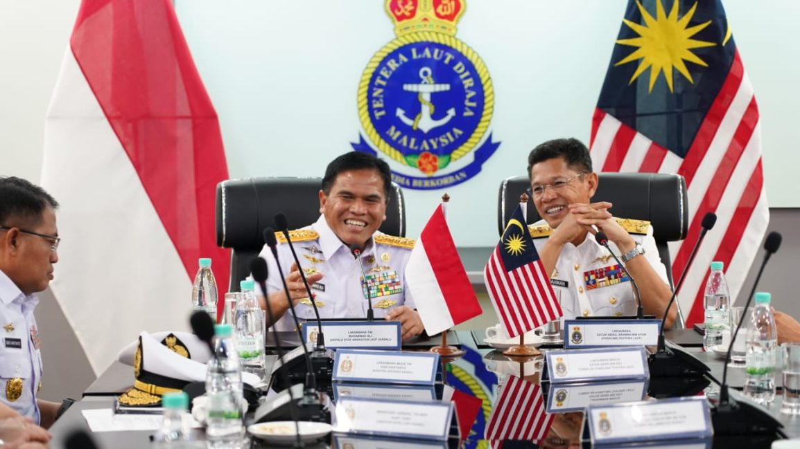 Kasal Laksamana TNI Muhammad Ali Kunjungi Panglima Angkatan Tentera Malaysia