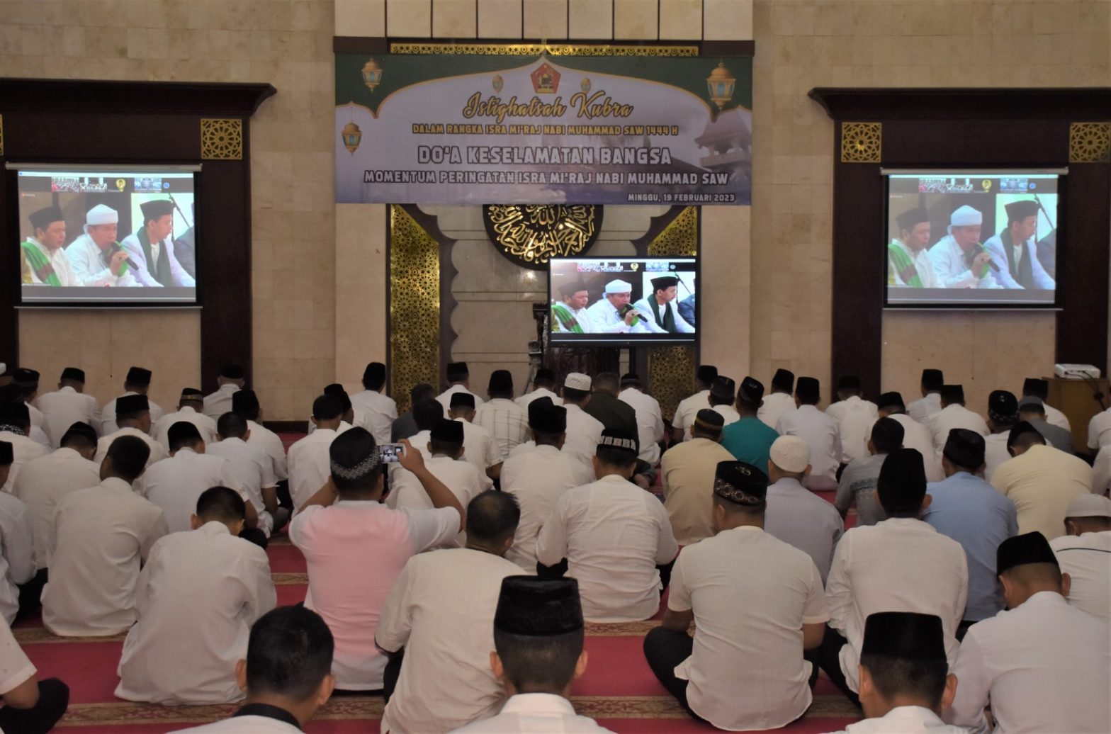 Peringati Isra Mikraj, Warga Kodiklatad dan Masyarakat Ikuti Istigasah Kubra