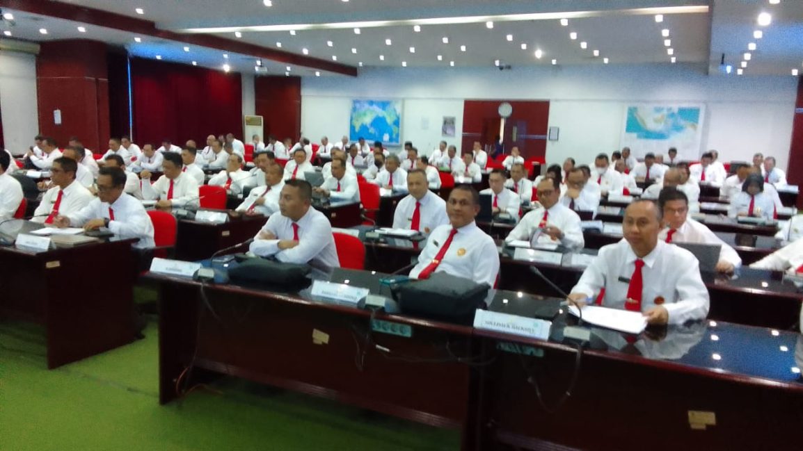 Peserta Program Pendidikan Reguler Angkatan (PPRA) LXV Lemhannas RI Tahun 2023 mengikuti kuliah di Gedung Dwi Warna Lemahnanas, Jakarta, 12 April 2023. Foto Indomaritim/Zakir