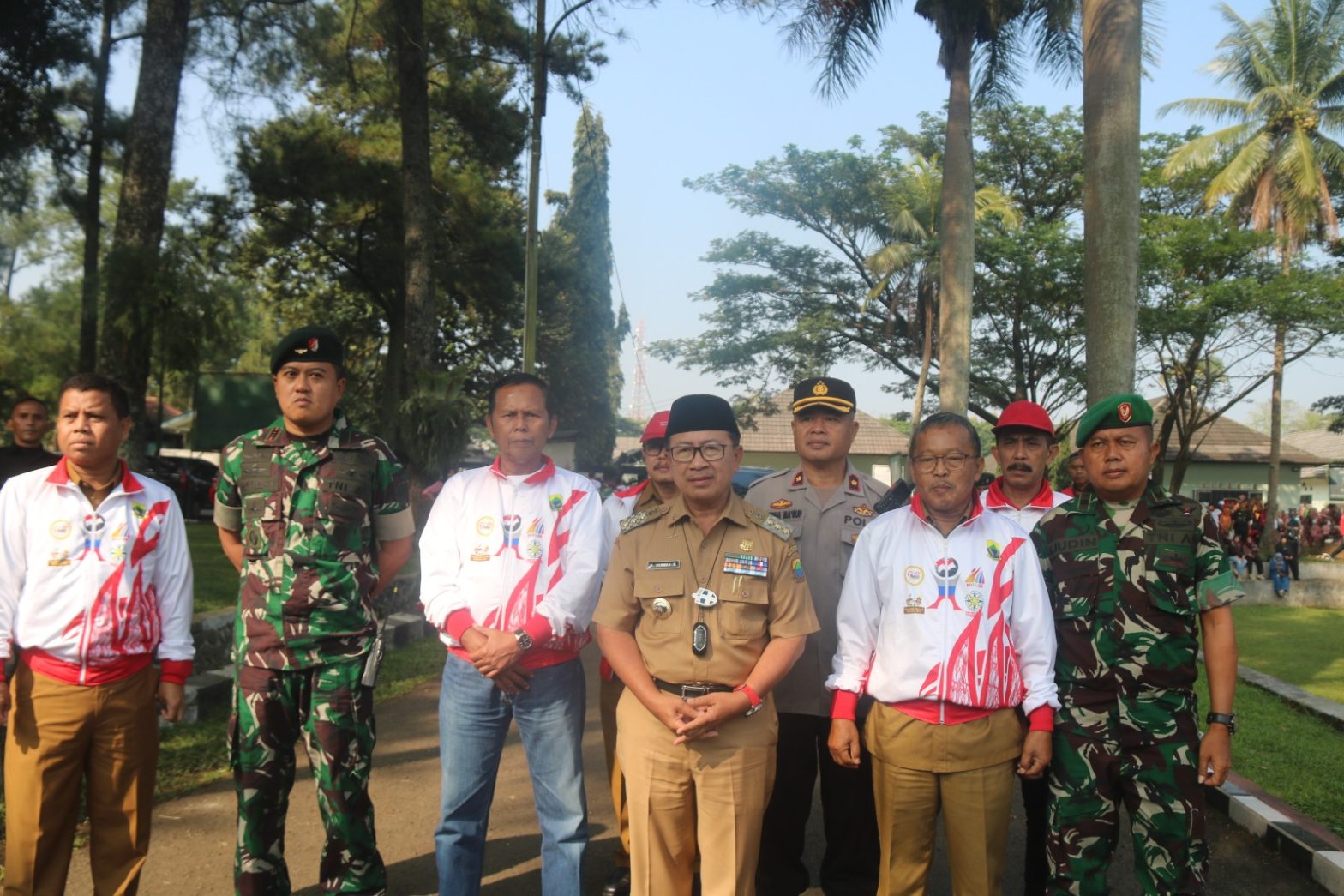 Yonif Raider 300/Brajawijaya Dukung Pelaksanaan Pekan Kreativitas SD Se-Kabupaten Cianjur, Selasa (14/3/2023)