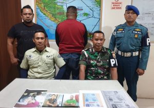 Terduga D, TNI gadungan yang mengaku berpangkat Kapten saat diamankan Pomal TNI AL