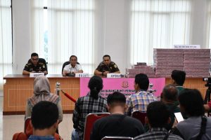 Kepala Kejaksaan Tinggi Jambi dalam Jumpa Pers di Jambi. Foto: indomaritim.com/IRD